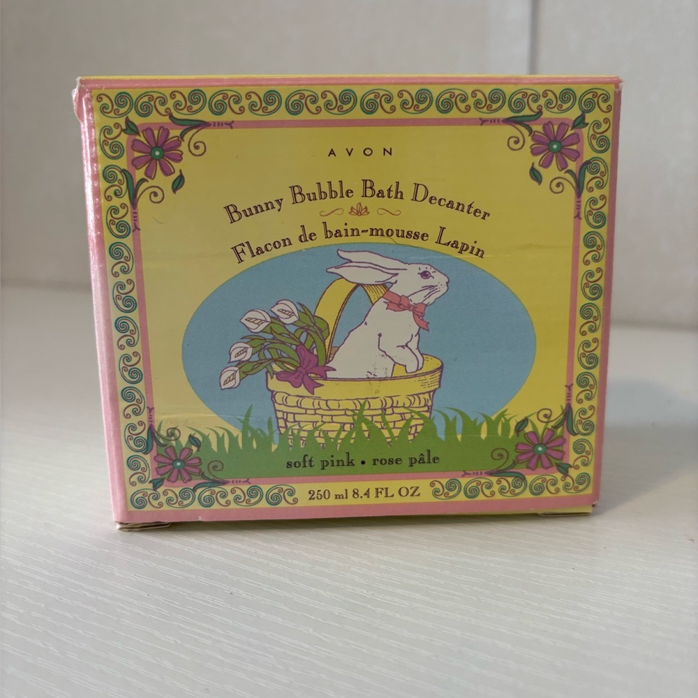Avon | Vintage Bunny Bubble Bath Decanters - Set of Three - Picture 4 of 10